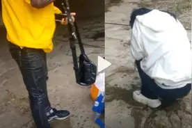 外卖小哥救跳河轻生女子，全身湿透继续送餐 当事人：拍视频是为给超时订单留证图片