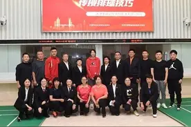 津门铁军风采 | 天津女排冠军球员走进天津一中院图片