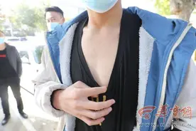 辅导员课堂上宣讲禁烟 学生质疑老师是否可以吸烟遭教官殴打图片