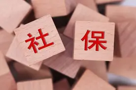 入职次月才交社保，可以要求补偿金吗？图片