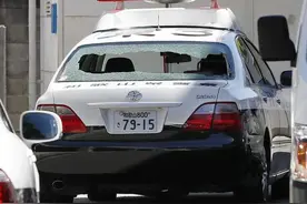 日本警察车队当街遇袭：嫌犯驾车撞击 抢走部分证物图片