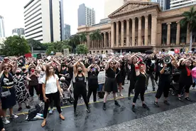 疫情期间家暴事件激增，澳大利亚政府开始发放“逃离暴力费”图片