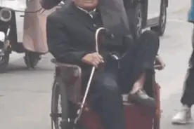 山东一老奶奶骑三轮车，爷爷这个小细节感动无数人！网友：爱情最美的样子图片