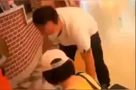 女子在多家超市疯狂盗窃，曾从事金融工作，还是个硕士图片
