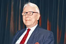 英籍资深大律师江乐士：移英港人主要是三种，即空想家、失败者和逃犯图片