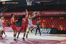 河南男篮79:120大比分不敌陕西，无奈对手手感滚烫，6人得分上双图片