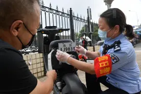 进入倒计时！11月1日后骑超标电动自行车上路将面临扣车罚款图片