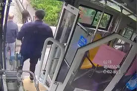 视频 | 一抱救两命！广州公交司机拦下欲跳桥母子图片