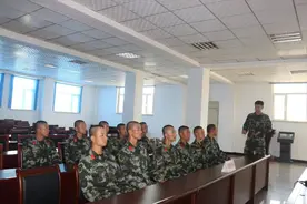 士兵心语丨鲜衣怒马少年时，不负韶华行且知图片