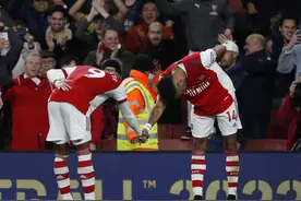 足球——英超：阿森纳胜阿斯顿维拉图片