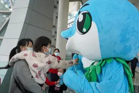 上海国际自然保护周启动，形象大使胡彦斌发低碳倡议图片