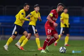足协杯-伊沃凌空斩南小亨倒钩卡兰加染红 河南首回合1-1四川九牛图片