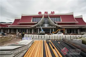 玉磨铁路通车在即 磨憨站区建设忙图片