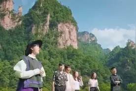 《时光音乐会》歌手们在张家界的那些事儿！视频封面