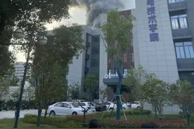 南京航空航天大学实验室爆燃目击者：巨响后整栋楼窗户都在震图片