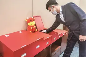 最低年租金只需数百元，揭开神秘面纱她其实很亲民，银行“保管箱中心”走出地底图片