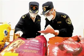 宠物食品有风险 携带入境需谨慎图片