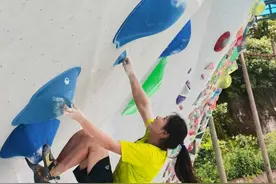 为啥越来越多年轻人喜欢玩攀岩 来看看安吉这三名中学生图片