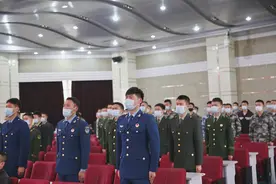 赓续长征精神 百余名退伍大学生同上一堂思政课图片