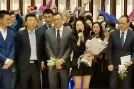 沸腾了！任正非77岁生日当日，孟晚舟重回华为上班！现场高喊“女神”，最新感言来了图片