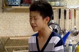 智齿数年来反复发炎，女子只吃消炎药硬扛，结果脸颊烂穿...图片