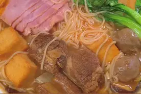 爆好吃！吃这菜砂锅米线，米饭你得多备点图片