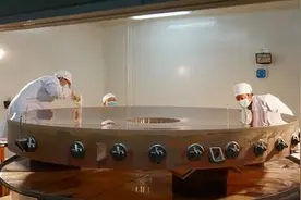 科研人员完成2.4米望远镜主镜镀膜、卡焦消旋系统维护和耐焦平台改造图片