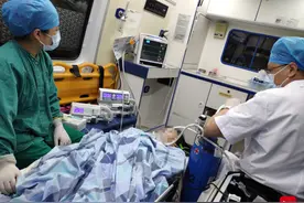 服下致死量数倍农药！广州医护将花季少女从“鬼门关”前抢回图片