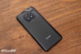 荣耀Play5 活力版评测：护眼全视屏 回血刷刷刷图片