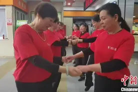 平均年龄55岁 浙江湖州“菜场舞团”出道记图片
