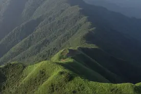 湖南这座“武功山”，有着最美的秋天草甸图片