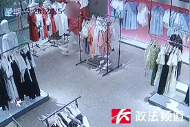 宁乡一开豪车女老板多次盗窃服装店，偷来的衣物全部送闺蜜了图片