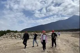 新青年•上封面 | 95后萌妹子地质勘查员：女孩子的柔软变成我的力量图片