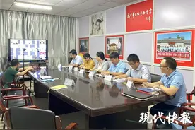 淮工辅导员变身“网络主播”，向新生“爆料”大学那些事图片