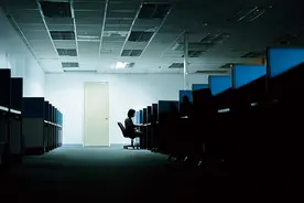 在互联网最隐秘的角落，有一群点击工图片
