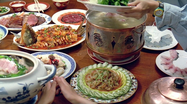 吃鸡、松茸、手抓羊肉，给人类学家带了怎样的考验？