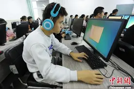 探访盲生的计算机课：听音上网感受广阔新世界图片