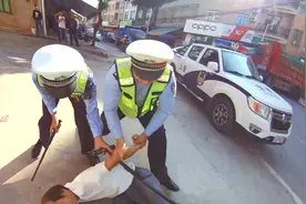 电白一男子醉酒无证驾驶，公然对抗民警执法？刑拘图片