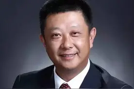 海底捞张勇：“穷人思维”丢了首富图片