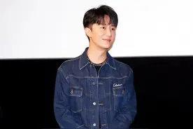 电影《乌海》首映，黄轩、杨子姗现场签约“好好吵架”图片