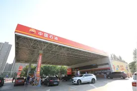 走进万吨站：这个航母级油站，很有范儿图片