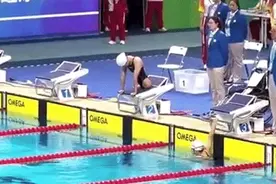 “篮球女孩”蜕变成“水中飞鱼”，网友：什么都难不倒一颗坚韧的心图片