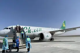 春秋航空成功试点运行上海虹桥=乌鲁木齐=于田航线图片