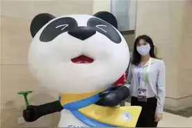 进博会即将来临，“小叶子”们也因为志愿者经历，书写了人生的美丽故事……图片