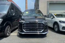 大通G20这样改，比GL8好太多，配埃尔法大座椅，空间大过奔驰V级图片