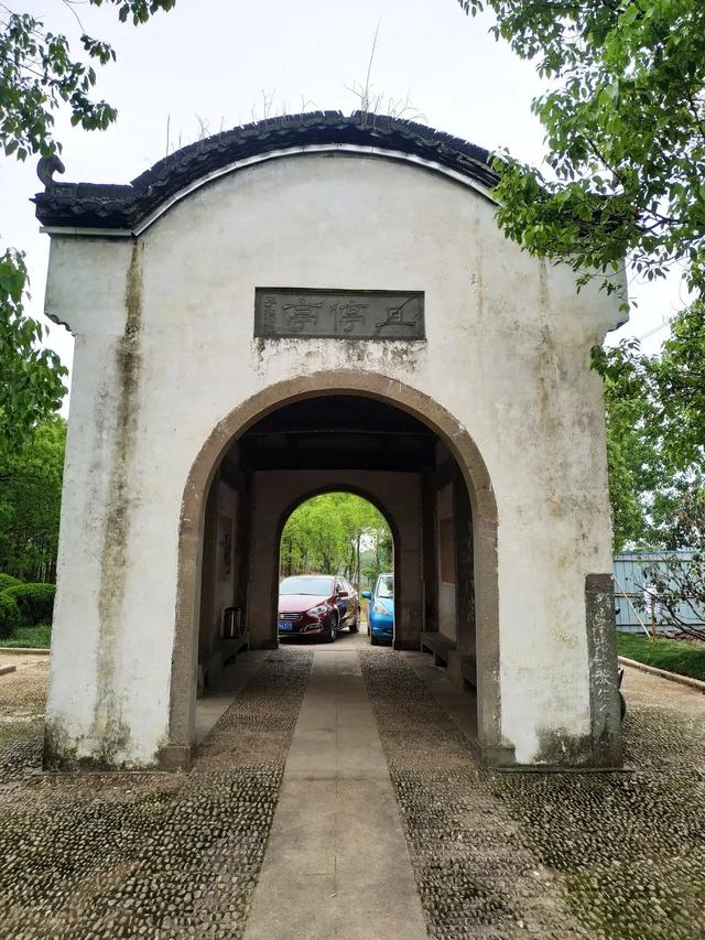 那个写《肉蒲团》的人,一生就像开了挂