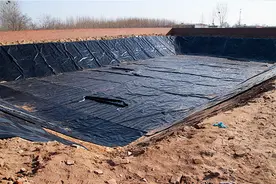 浅谈黑膜沼气池的运行过程图片