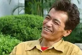 康祈宗：广东版“周星驰”，老婆为他十五年未嫁，原来也是个情种图片