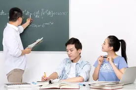 贵州的“王牌”高中，31人考上清北，723人均分600，称清北后援团图片