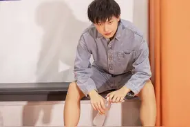 Fly才是真的有排面！系统小妲己各种夸赞fly，刺痛：区别对待图片